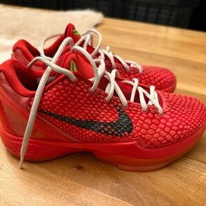 Kobe 6 Reverse Grinch Nike